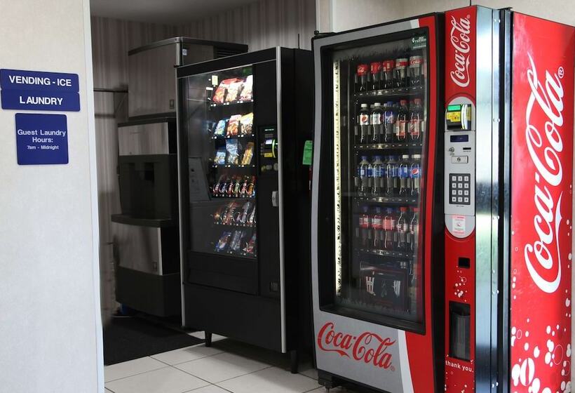 호텔 Ramada By Wyndham Bloomington I 55 And I 74 Il