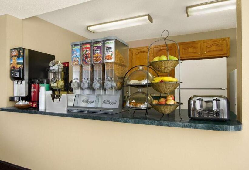 בית מלון כפרי Ramada Limited Columbia