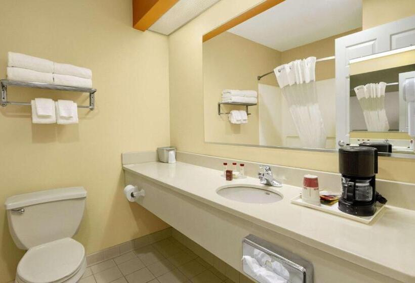 בית מלון כפרי Ramada Limited Columbia