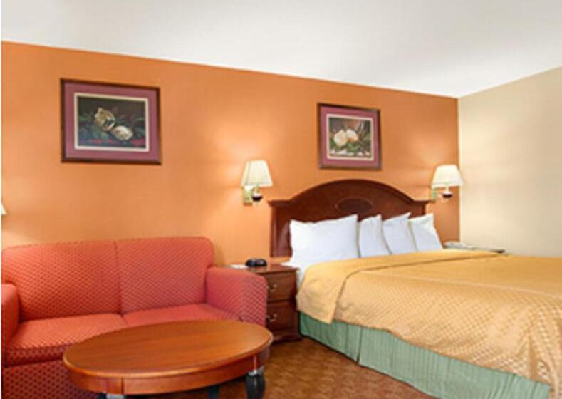 בית מלון כפרי Ramada Limited Columbia