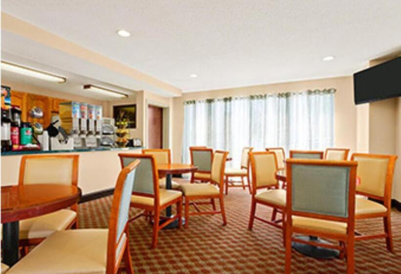 בית מלון כפרי Ramada Limited Columbia