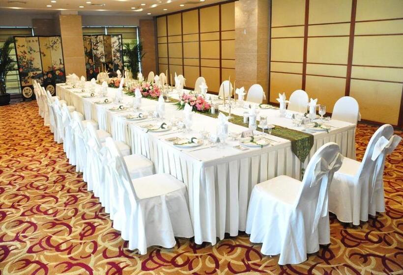 酒店 Ramada Plaza Pudong Shanghai