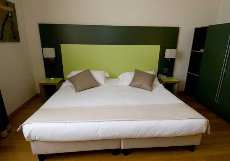 ホテル Ramada Ticinum