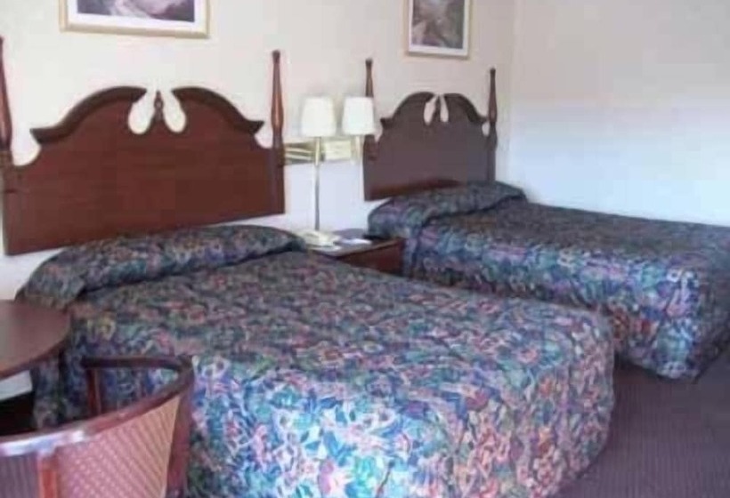 酒店 Red Carpet Inn & Suites