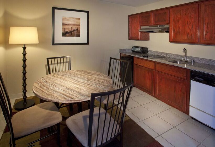 ホテル Baymont By Wyndham Kent Seattle