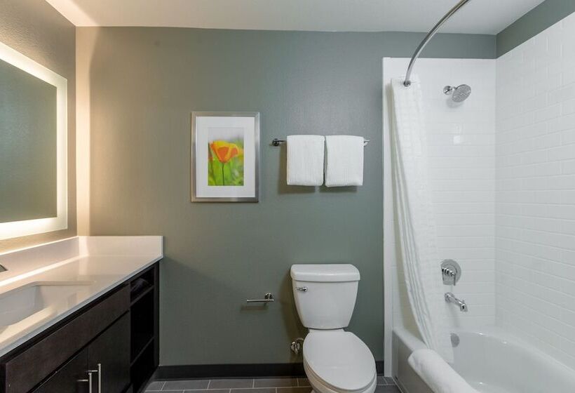 Extended Studio Hotel Ontario