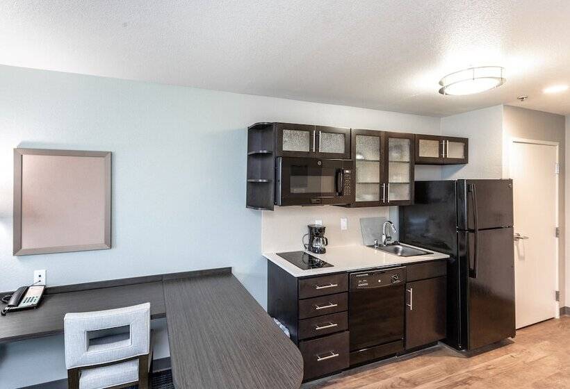 Extended Studio Hotel Ontario