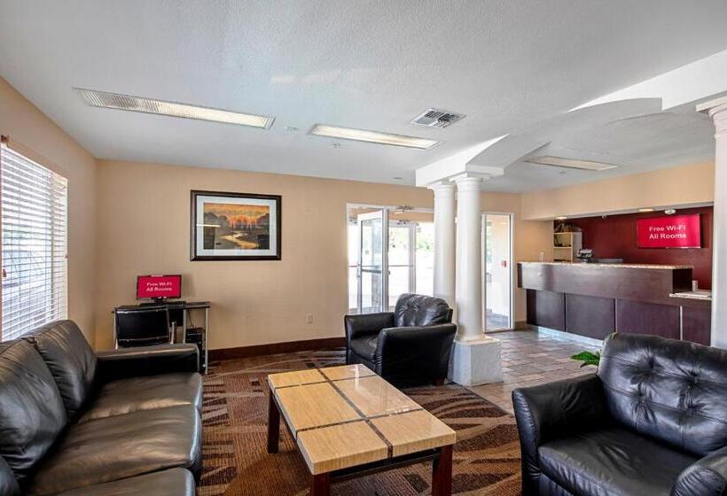 Отель Red Roof Inn San Marcos