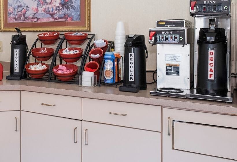 ホテル Red Roof Inn St Robert  Ft Leonard Wood