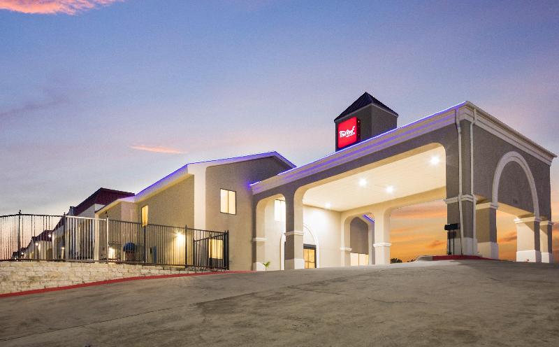 בית מלון כפרי Red Roof Inn & Suites Austin East Manor
