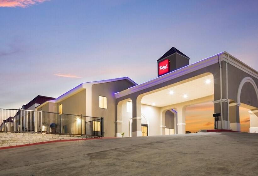 בית מלון כפרי Red Roof Inn & Suites Austin East Manor