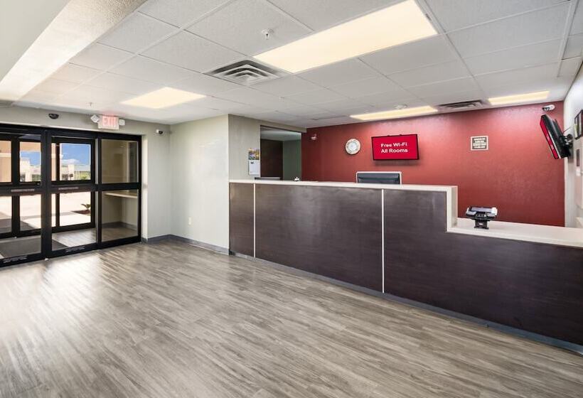 בית מלון כפרי Red Roof Inn & Suites Austin East Manor