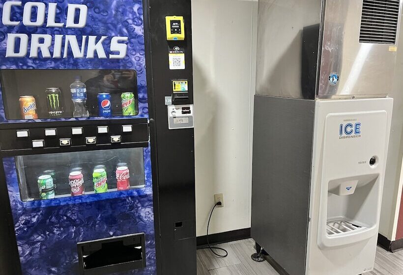 ホテル Red Roof Inn & Suites Indianapolis Airport