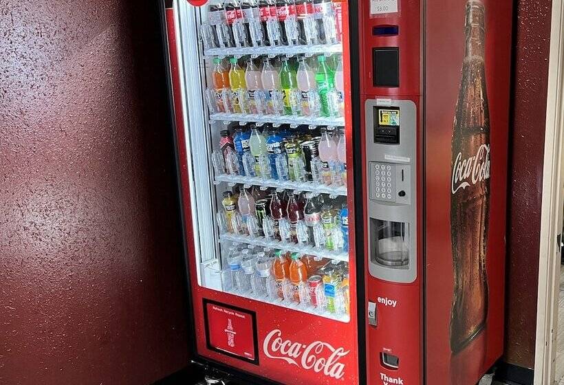 ホテル Red Roof Inn & Suites Indianapolis Airport