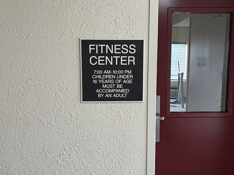 ホテル Red Roof Inn & Suites Indianapolis Airport