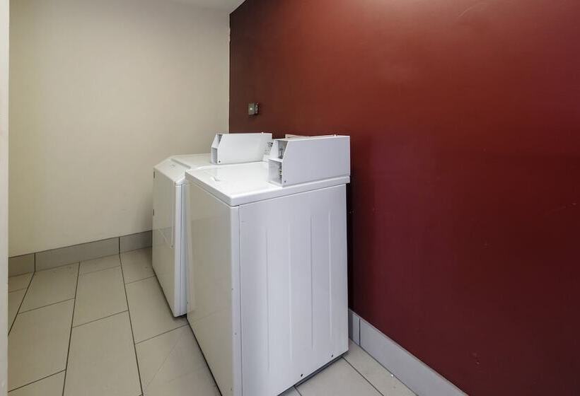 فندق Red Roof Inn & Suites Savannah Airport