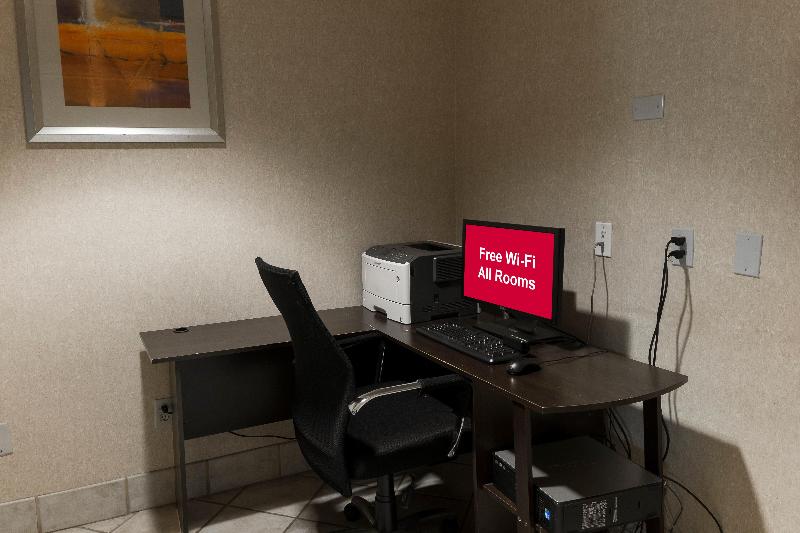 ホテル Red Roof Plus Long Island   Garden City