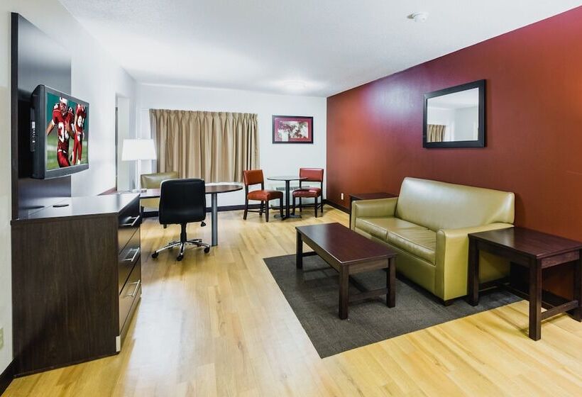 Отель Red Roof Inn Plus+ South Deerfield   Amherst