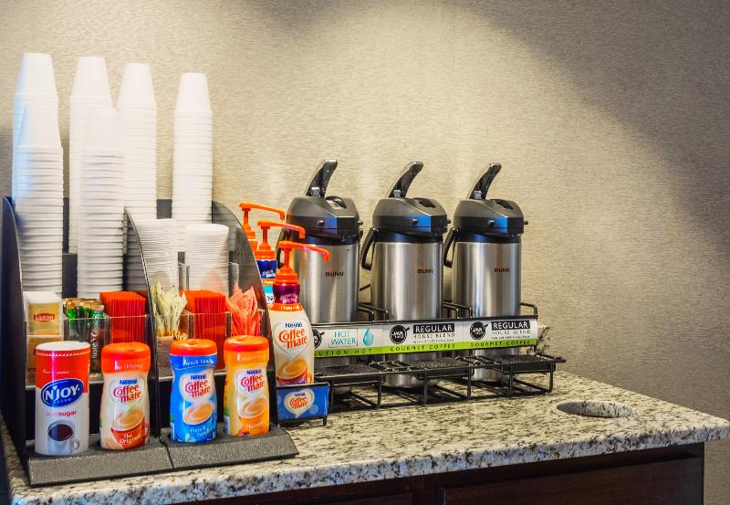 Отель Red Roof Inn Plus+ South Deerfield   Amherst