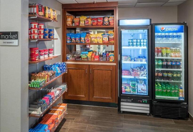 فندق Residence Inn Boston Westford