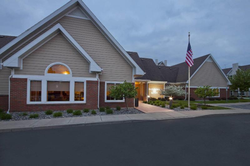 Отель Residence Inn By Marriott Buffalo Galleria Mall