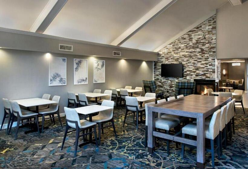 Отель Residence Inn Fairfax Merrifield