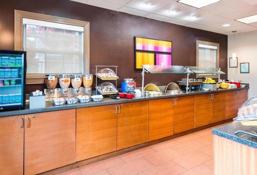 هتل Residence Inn Huntsville