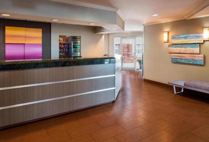 Отель Residence Inn Huntsville