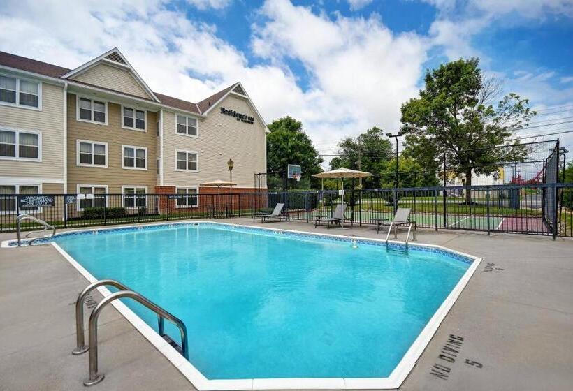 בית מלון כפרי Residence Inn Louisville Airport