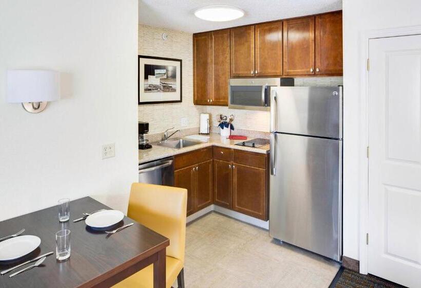 هتل Residence Inn Milford