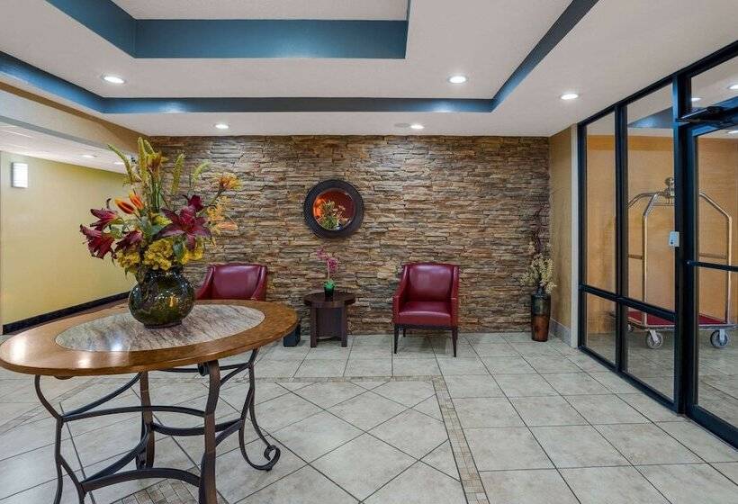 فندق Rodeway Inn