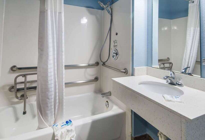 فندق Rodeway Inn Carrollton I 35e