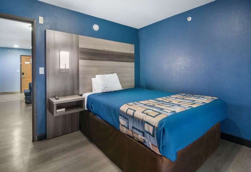 בית מלון כפרי Rodeway Inn Carrollton I 35e