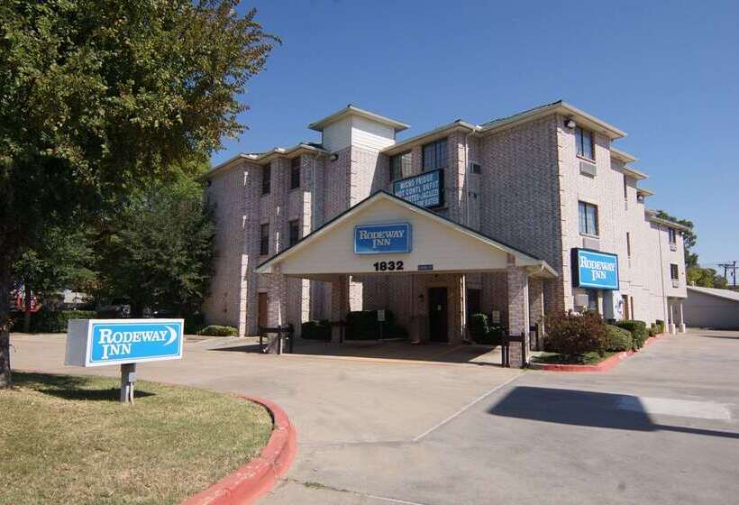 בית מלון כפרי Rodeway Inn Carrollton I 35e