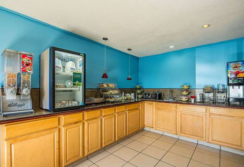 فندق Rodeway Inn