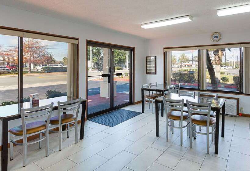 فندق Rodeway Inn Lake City I75