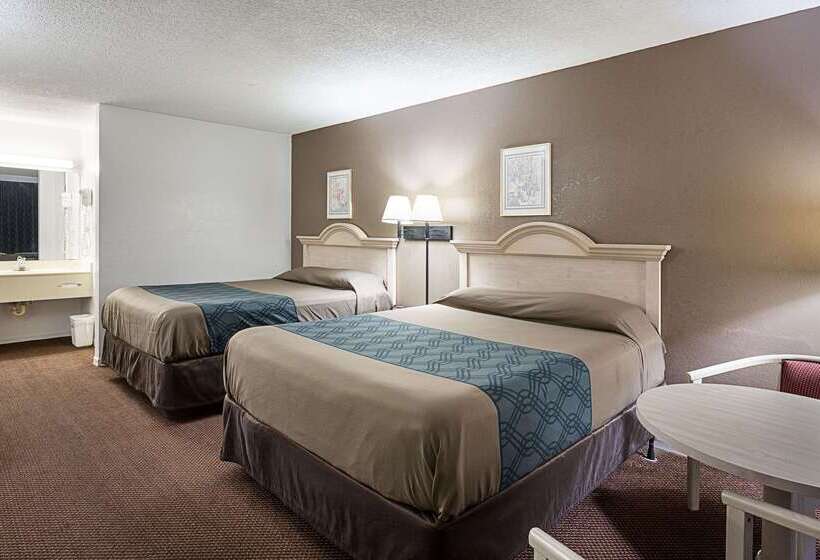 בית מלון כפרי Rodeway Inn Lake City I75