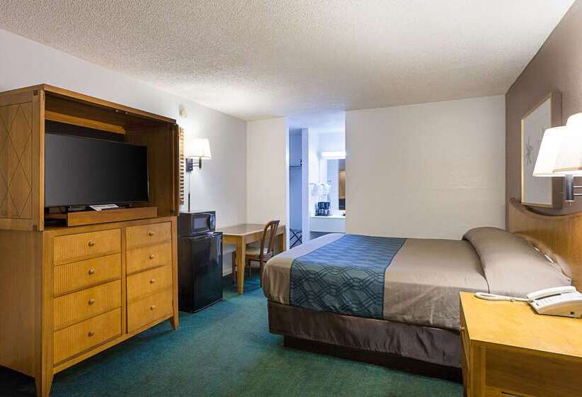 בית מלון כפרי Rodeway Inn Lake City I75