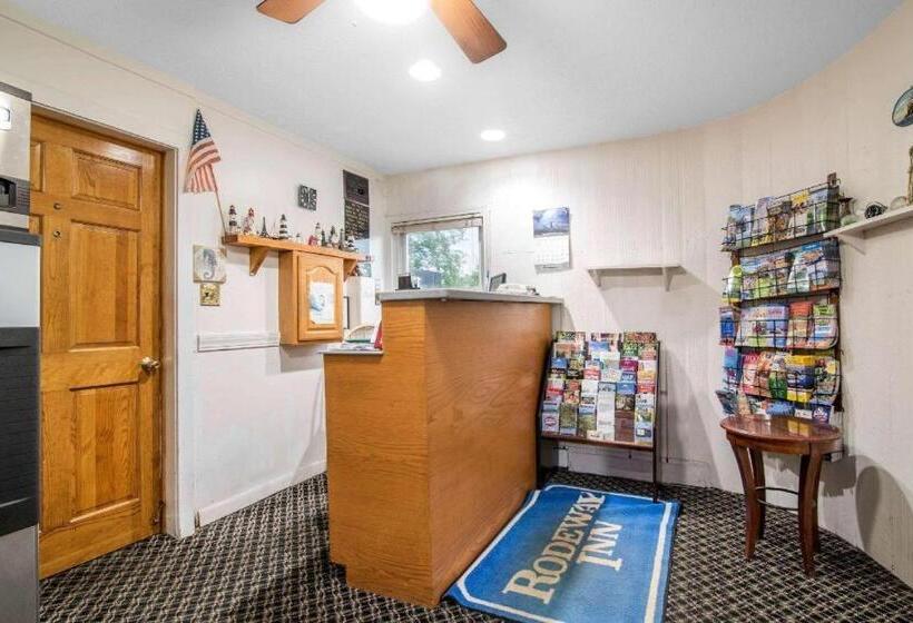 هتل Rodeway Inn