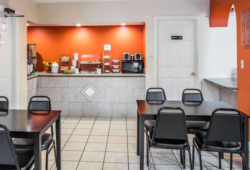 فندق Rodeway Inn & Suites