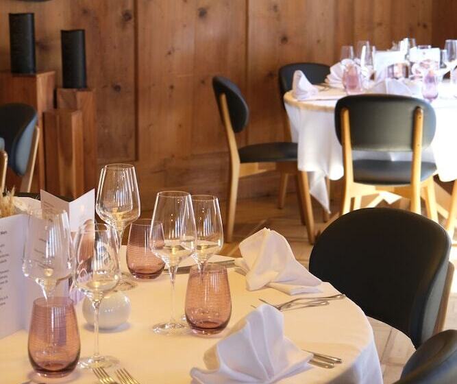 ホテル Romantik Hôtel L Etoile