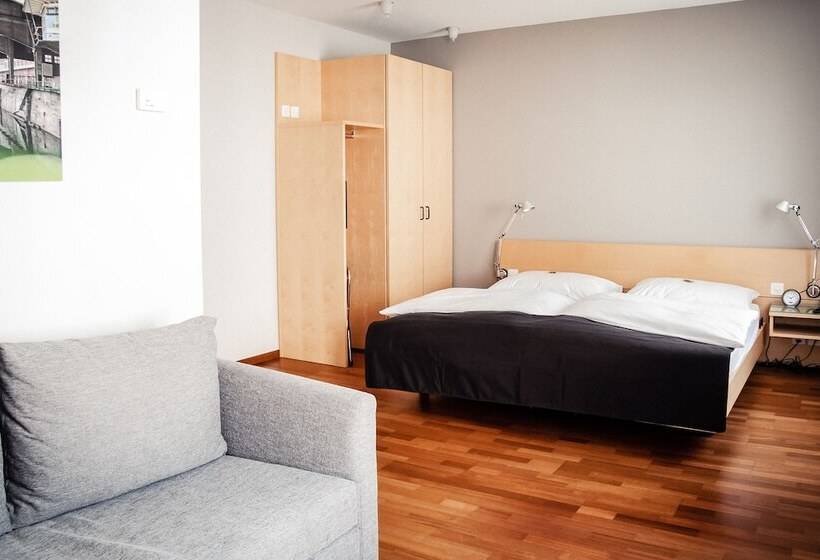 Royal Hotel   Urban Living