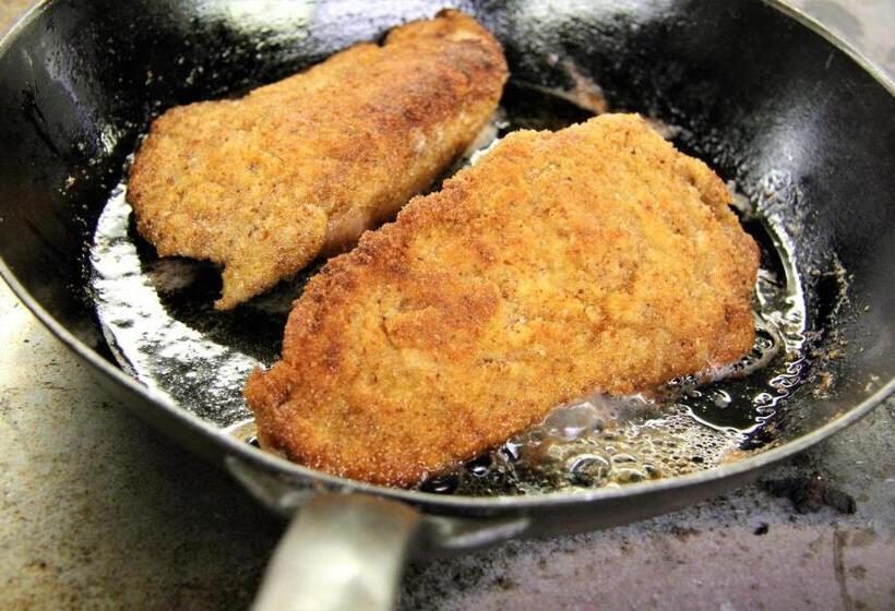 酒店 & Spezialitatenrestaurant Zur Linde