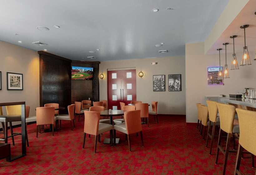 בית מלון כפרי State House Inn