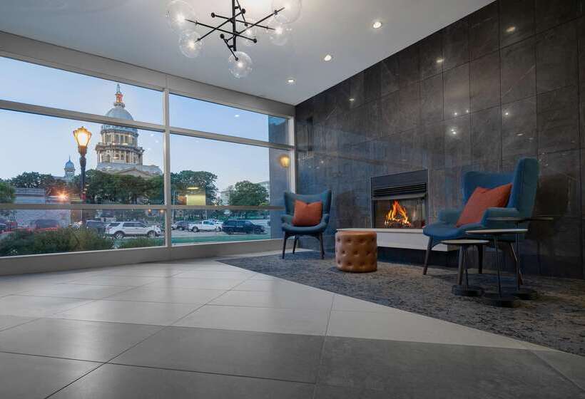 בית מלון כפרי State House Inn