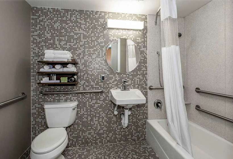 هتل State House Inn