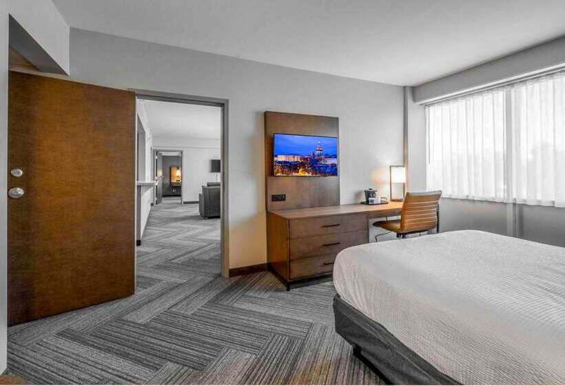 هتل State House Inn