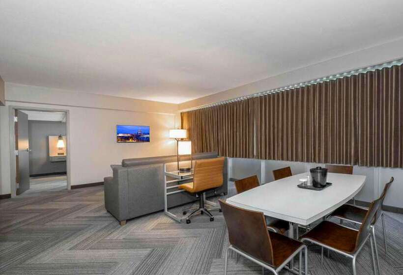 בית מלון כפרי State House Inn