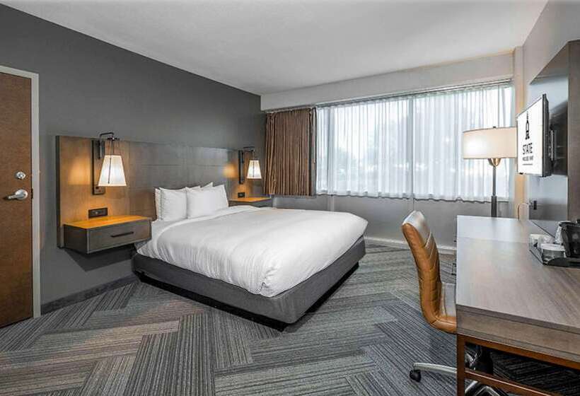 בית מלון כפרי State House Inn