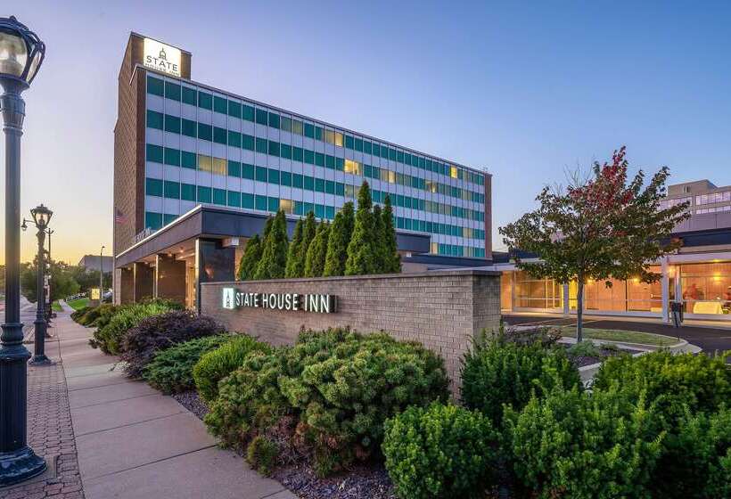 בית מלון כפרי State House Inn